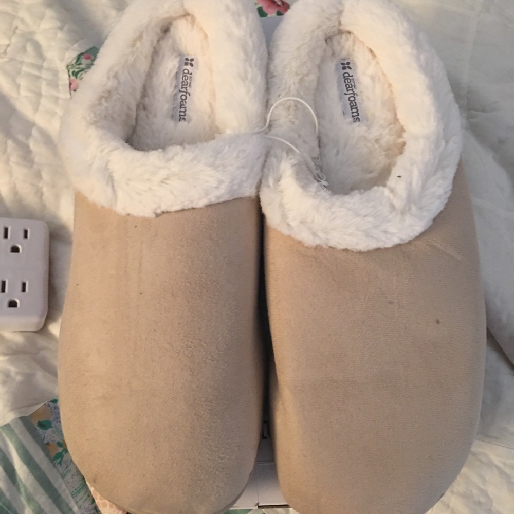 Woman’s slippers